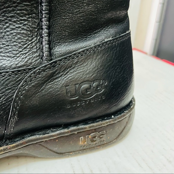 UGG Fine Leather Men Winter Boots - Picture 4 of 9